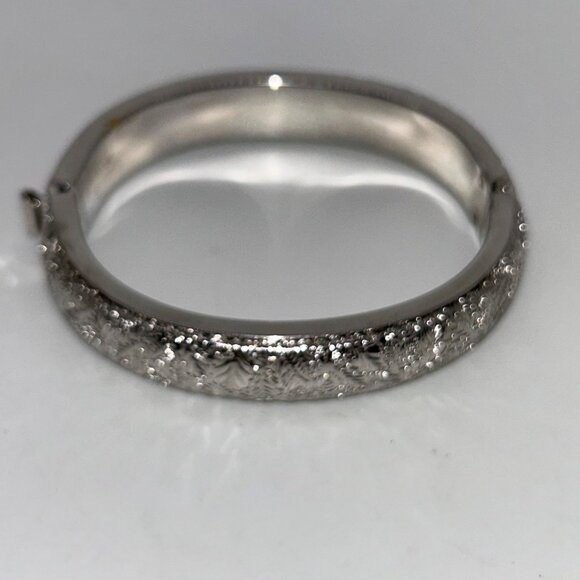 Monet Vintage Silvertone Hinged Bangle With Floral Engraved Design Elegant - Picture 1 of 16